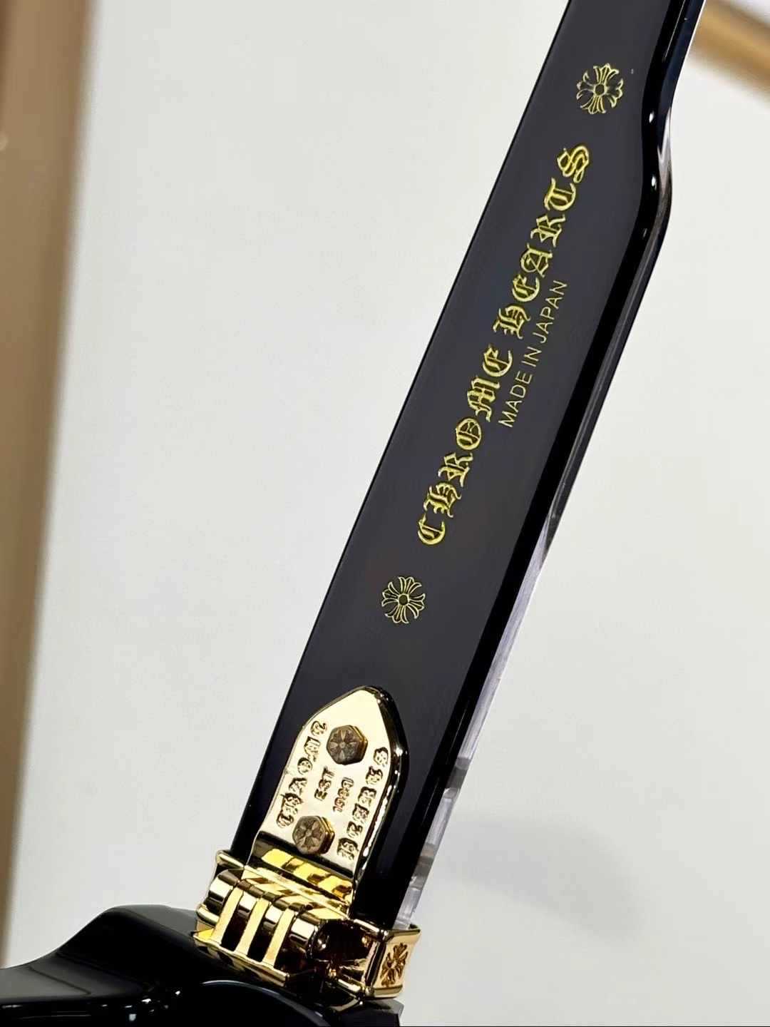 Chrome Hearts Round-Frame Glasses for Stylish Men
