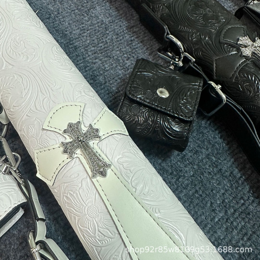 Chrome Hearts double-hole double-hole cue.