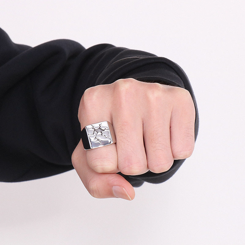 Crackled design round stainless steel wide face thumb ring