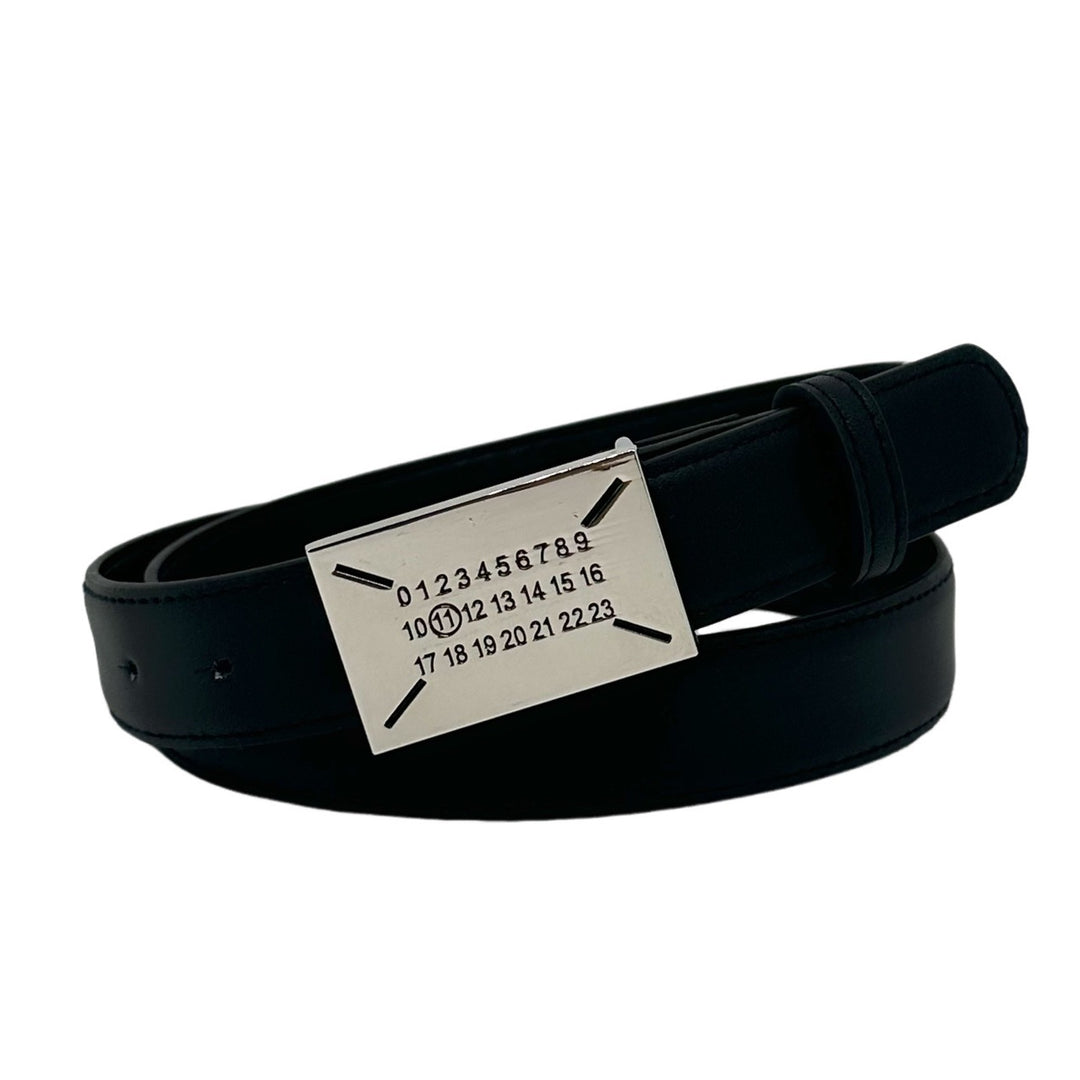 Minimalist Versatile Number Plate Belt with Flat Buckle