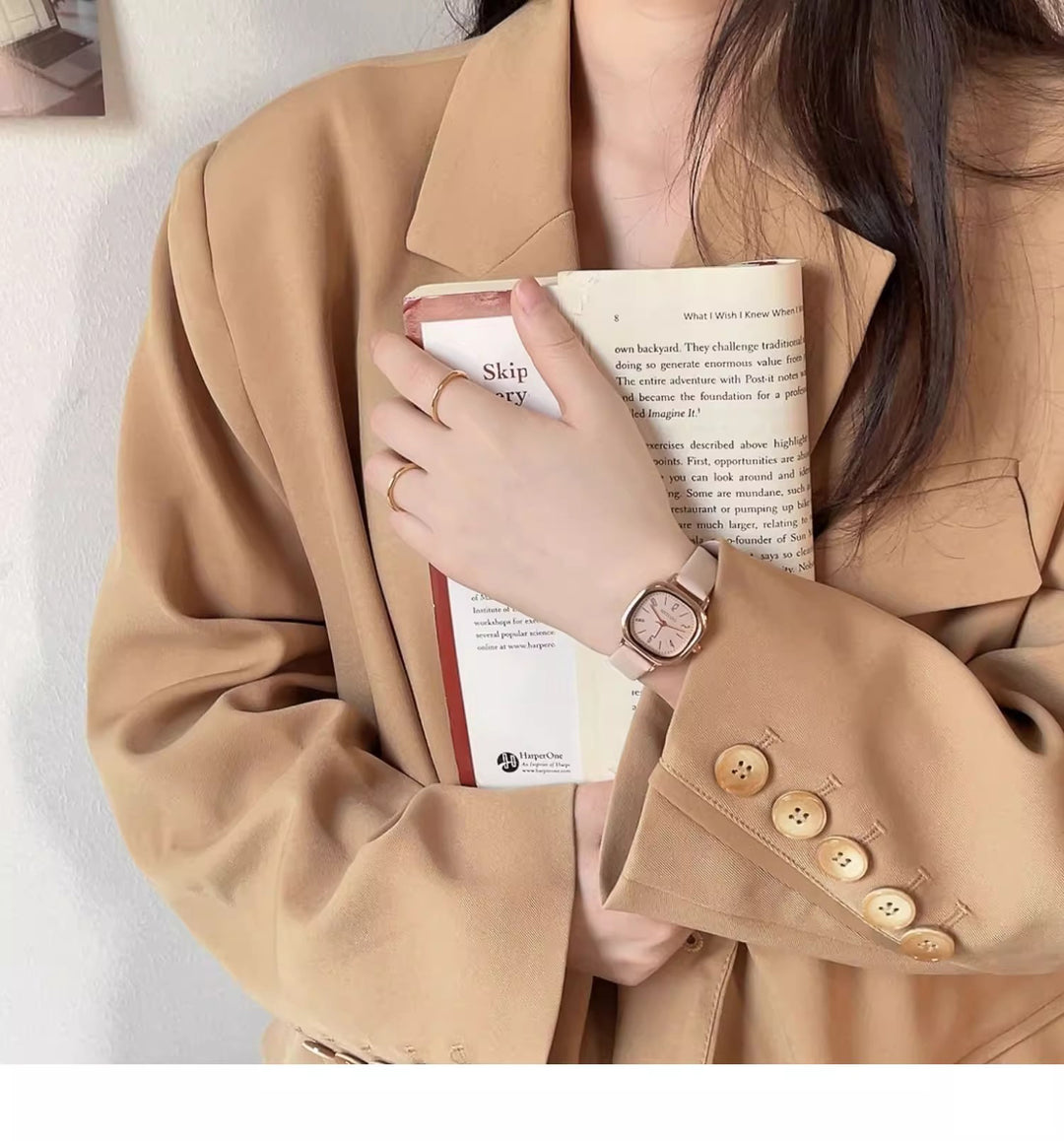 Square-shaped women's watch with a preppy style