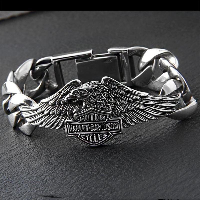 Bald eagle domineering bracelet