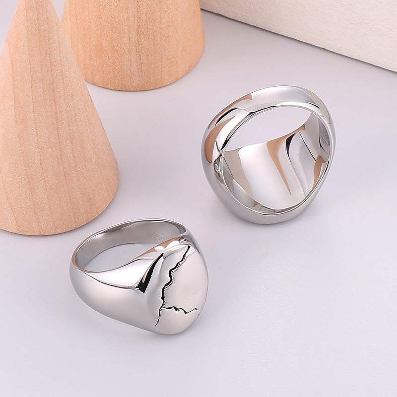 Crackled design round stainless steel wide face thumb ring