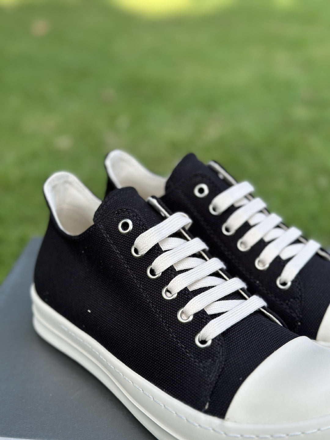 Low-Top Men's Shoes Casual Thick-Soled Canvas Sneakers