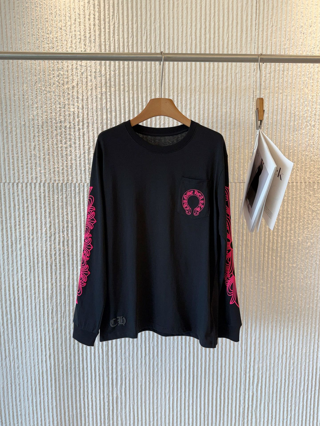 Chrome Hearts Pink Horseshoe Flower Sleeve Print T-Shirt