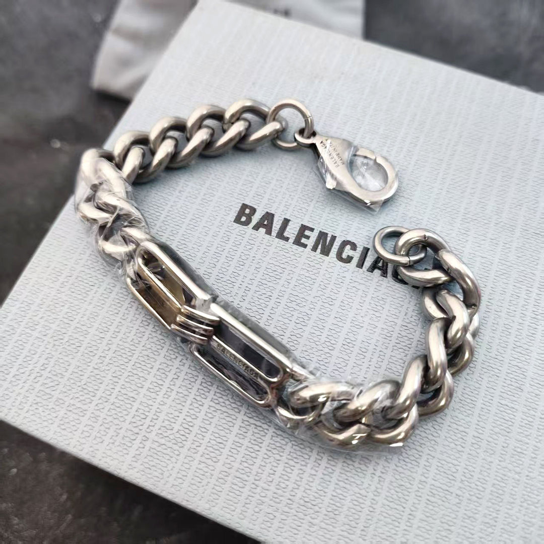 French Parisian-Style Distressed Tank Chain Necklace