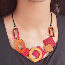 Retro geometric wooden bib necklace