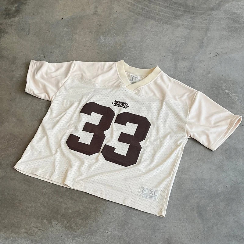 Short sleeved jersey with number 33