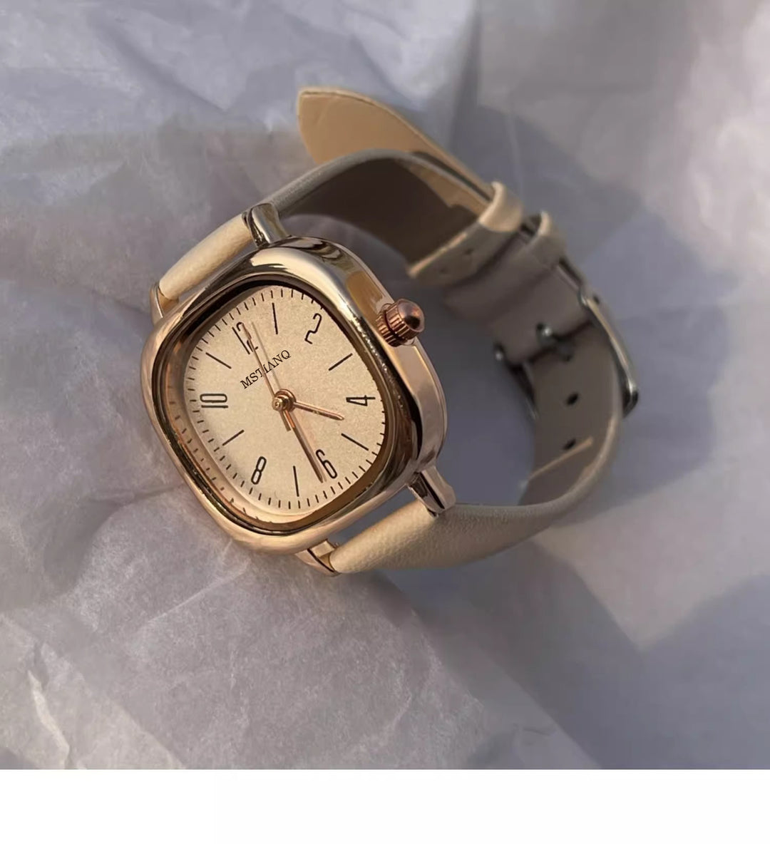 Square-shaped women's watch with a preppy style