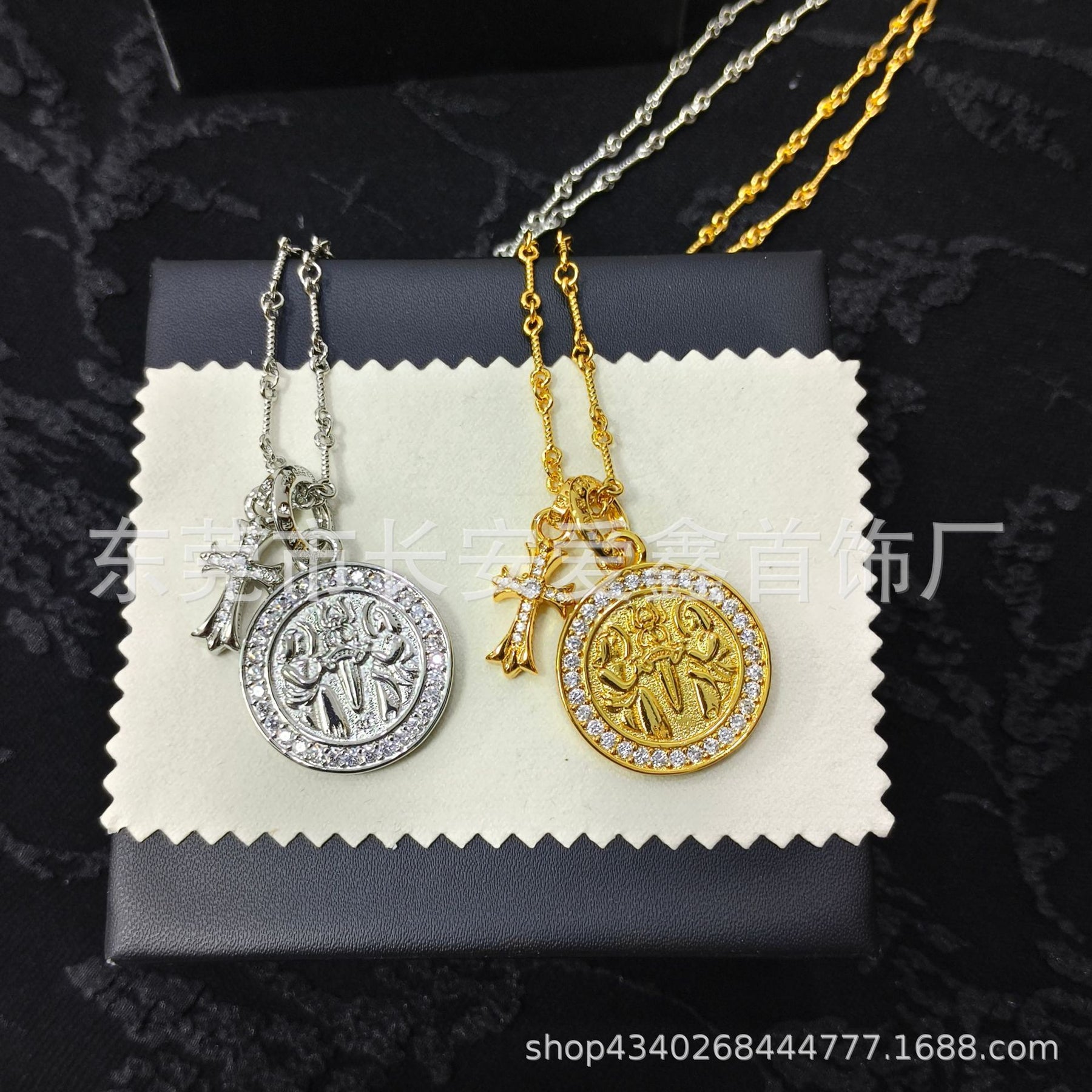 chrome hearts diamond angel round bamboo necklace