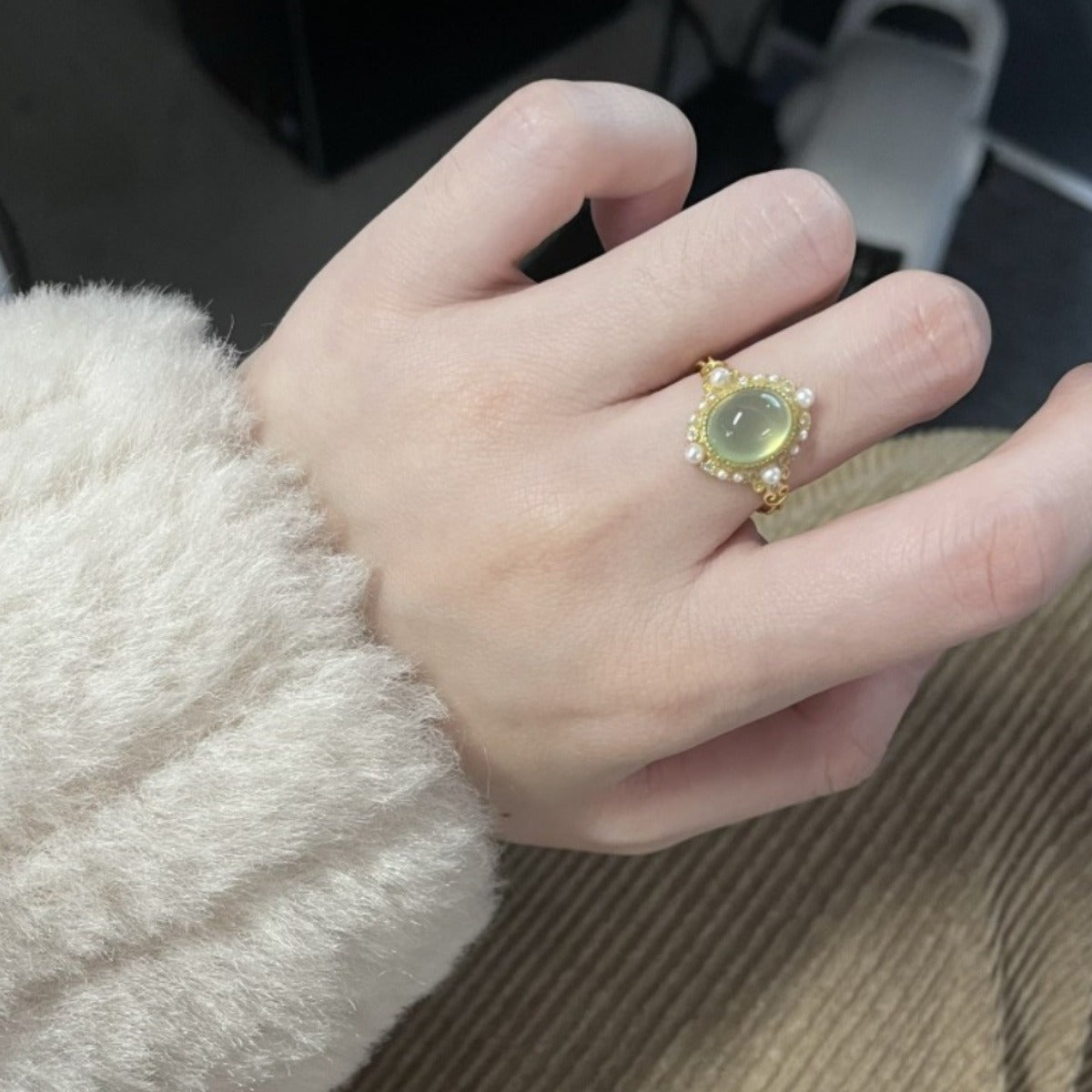 Retro style light green ring