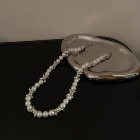 Thorn splicing pearl necklace