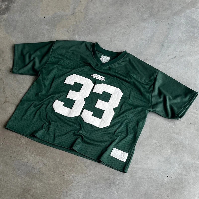Short sleeved jersey with number 33