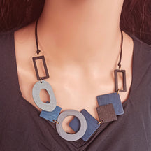 Retro geometric wooden bib necklace