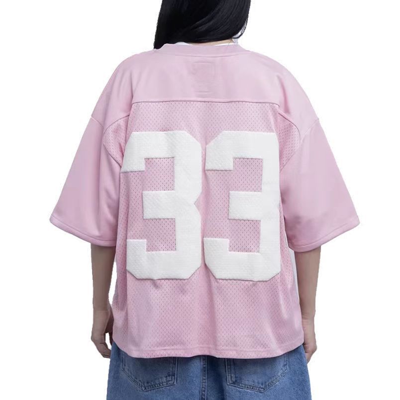 Short sleeved jersey with number 33