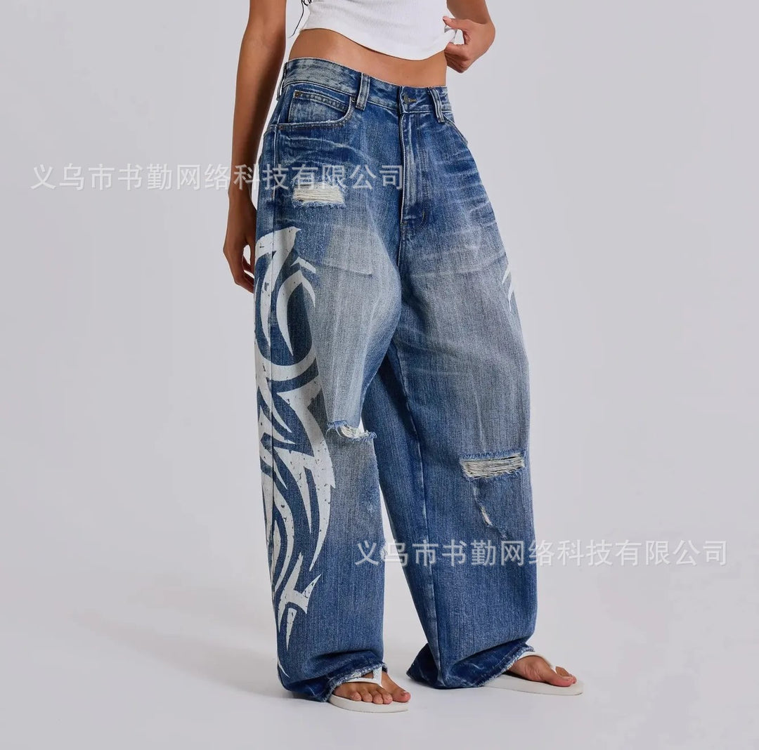 Graphic print washed denim jeans for sexy girls.