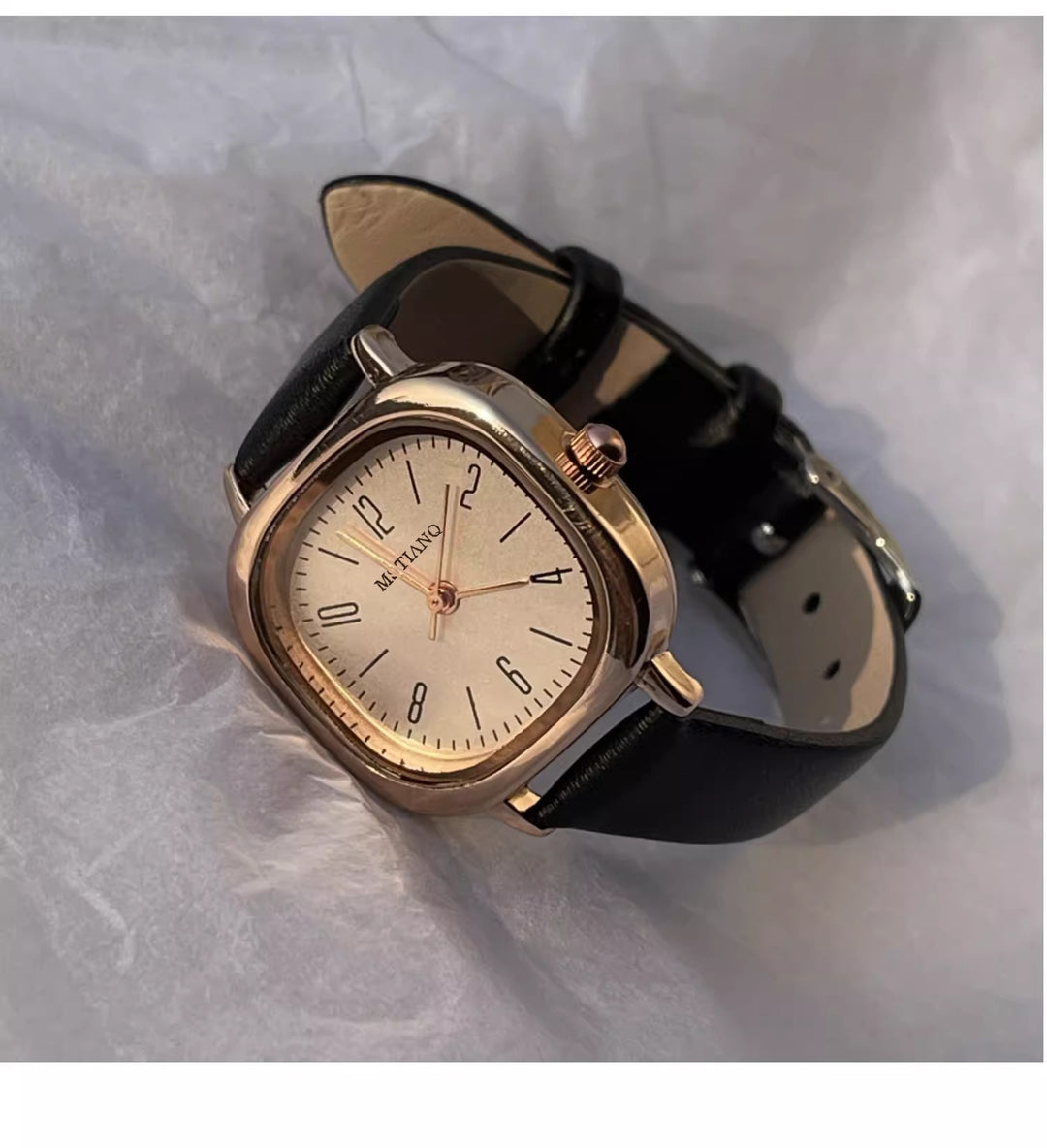 Square-shaped women's watch with a preppy style
