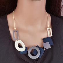 Retro geometric wooden bib necklace