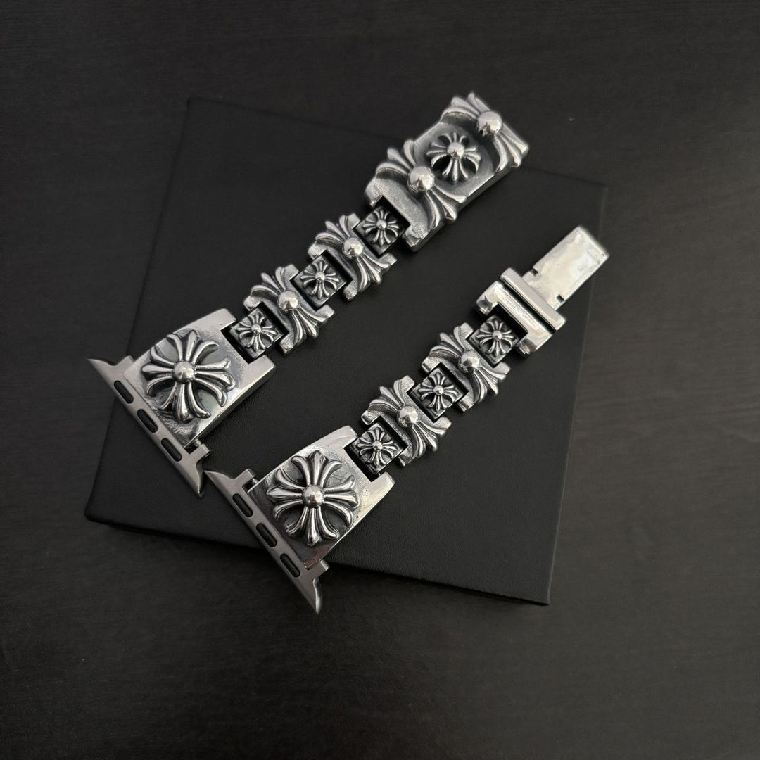 Chrome Hearts versatile Apple Watch strap