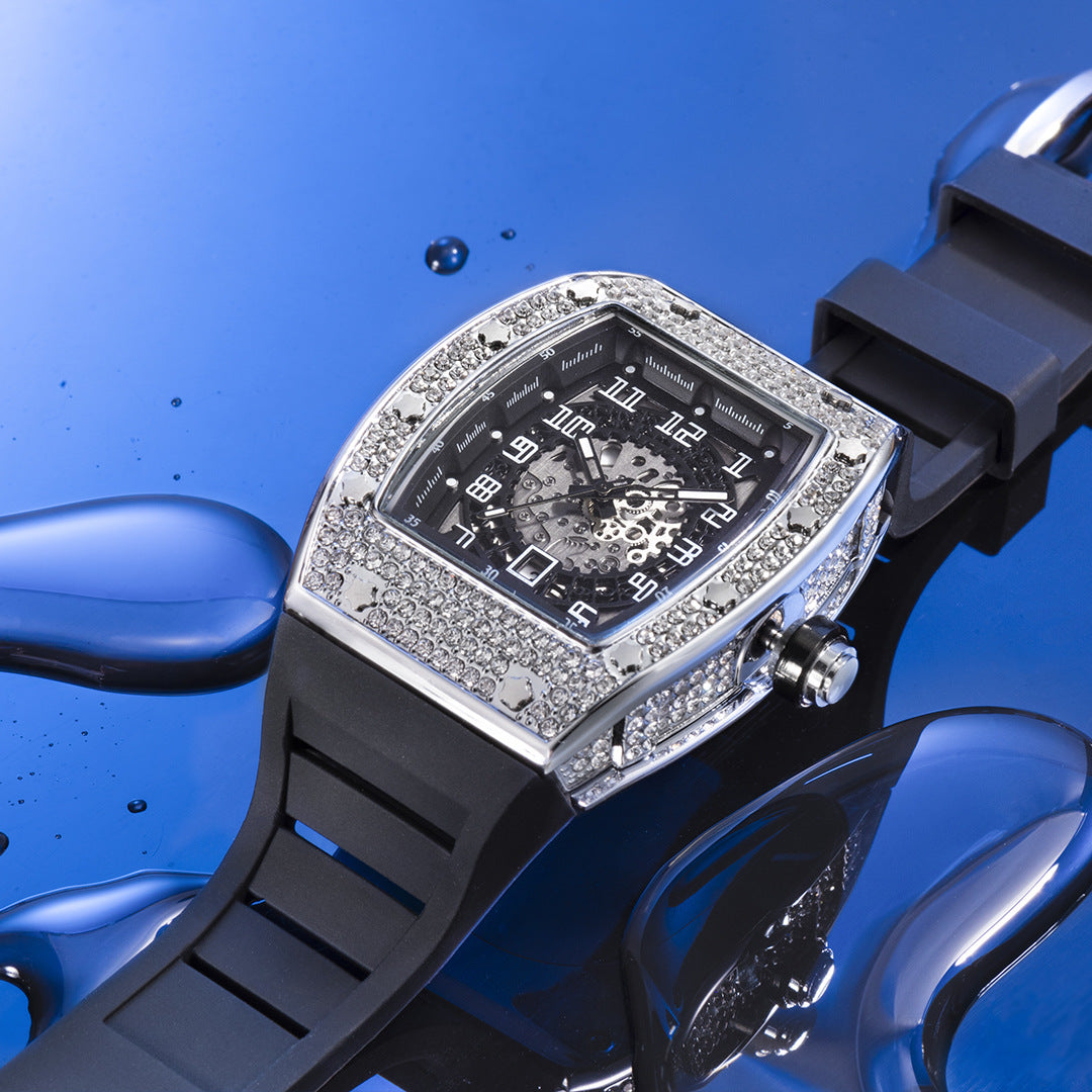 Tonneau-Shaped Quartz Watches with Silicone Straps