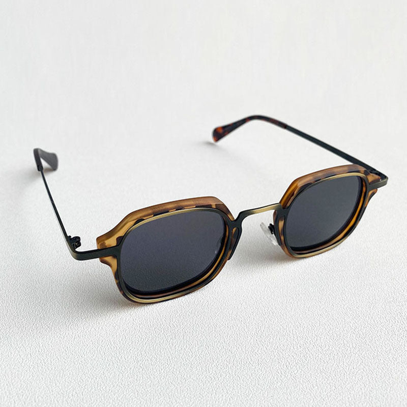 Punk style metal sunglasses for shaping looks