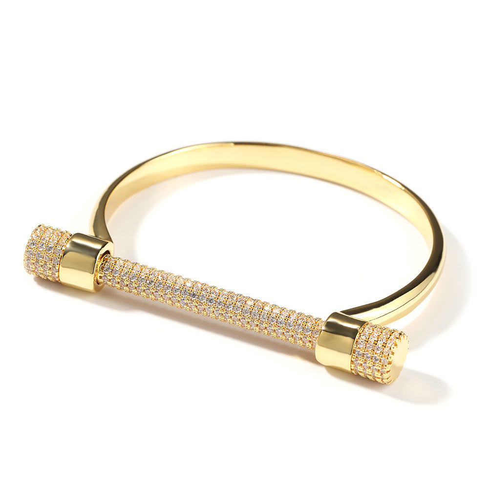 Horseshoe-shaped bracelets inlaid with zircon and diamonds