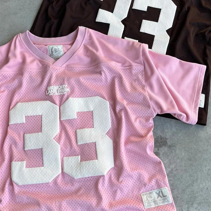 Short sleeved jersey with number 33