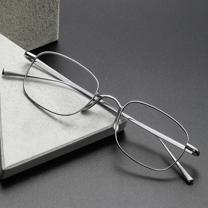 Pure titanium square frame eyeglasses for a slimmer face