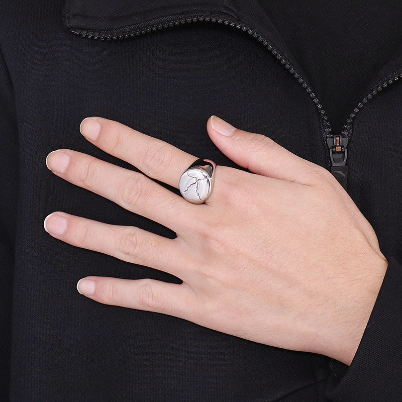 Crackled design round stainless steel wide face thumb ring