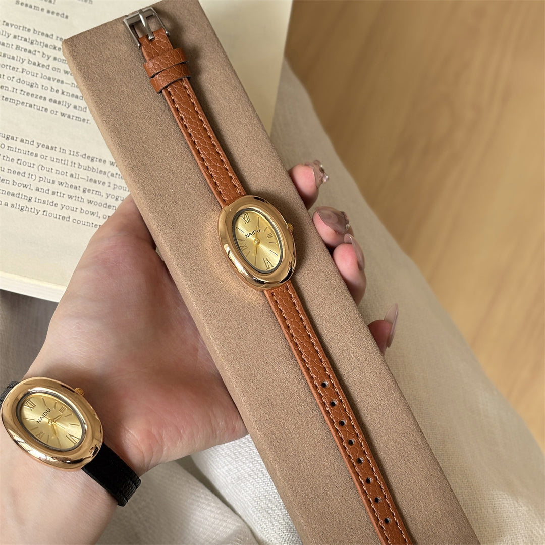 The Compact and Exquisite "Oval Bathtub" Watch