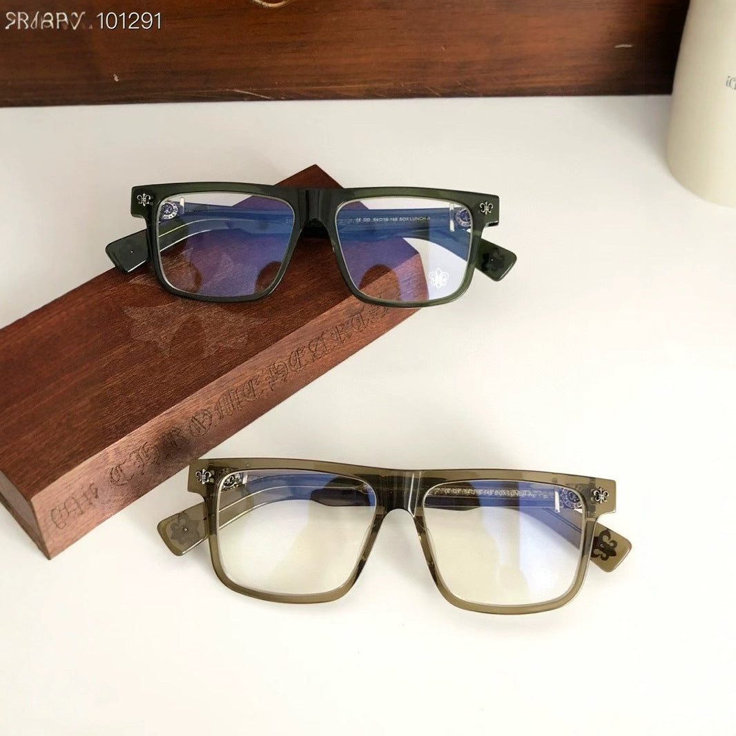 Chrome Hearts classic large frame glasses that can modify the facial shape