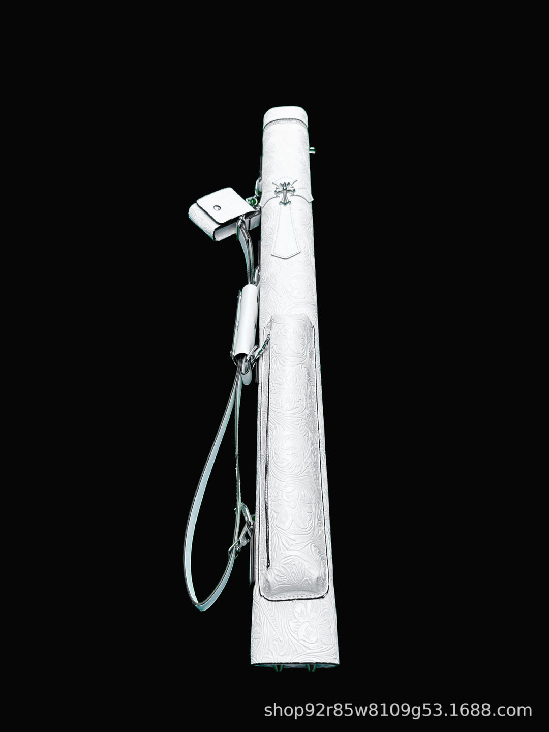 Chrome Hearts double-hole double-hole cue.
