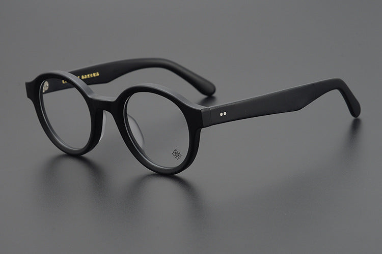 Round frame thick frame glasses for a slimming effect
