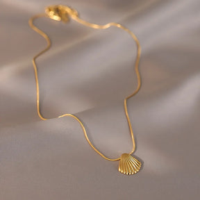 gold shell necklace