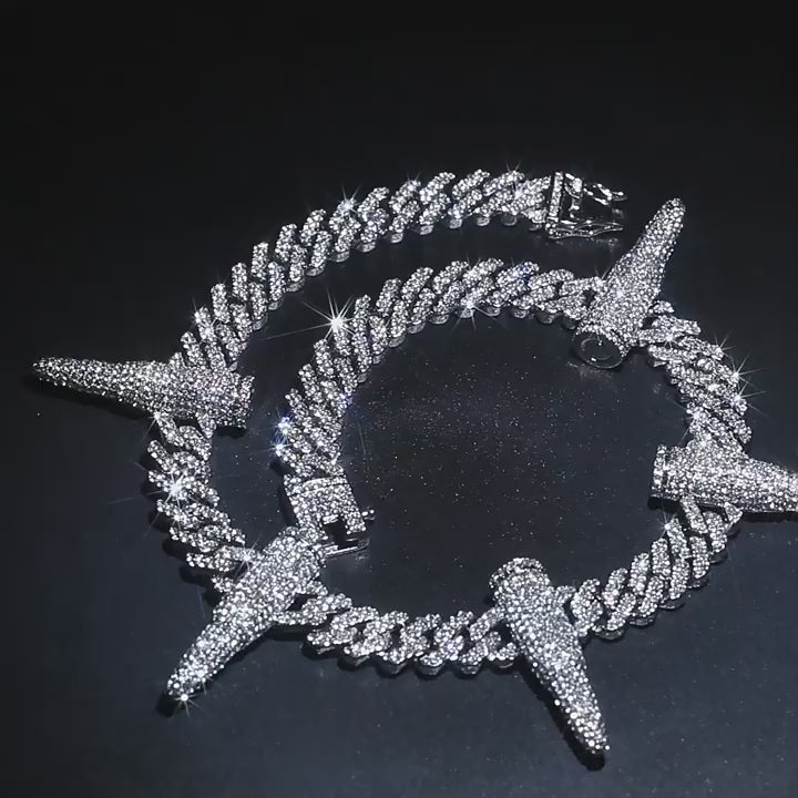 Hip-hop diamond-encrusted black panther necklace