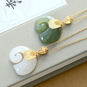 Vintage weiße Hetian Jade Elefant Anhänger 18K vergoldete Kette Halskette