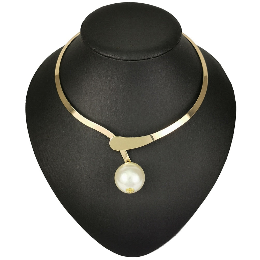 Water-wave Pearl Necklace For Women Charming Big Metal Geometric Statement Collar Necklace