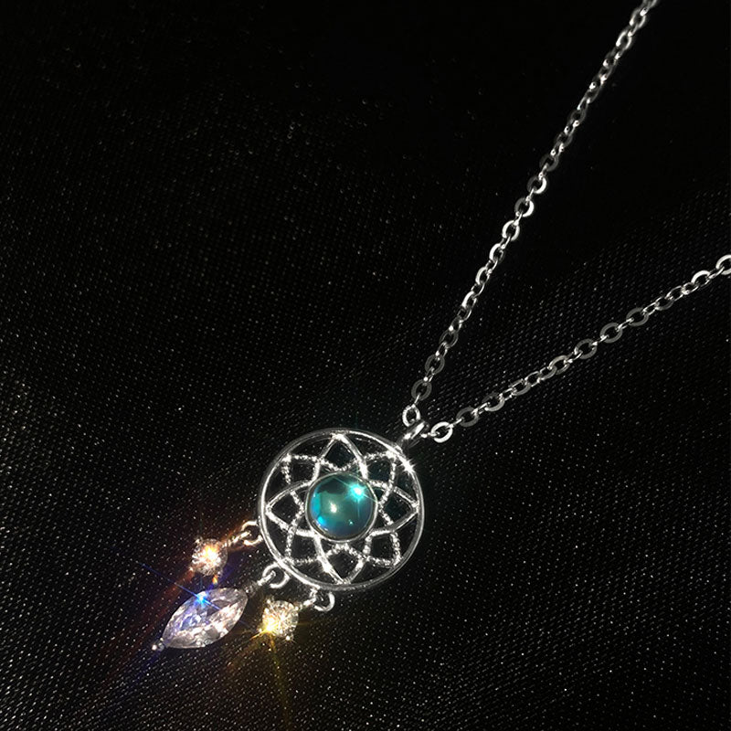 Collana con ciondolo in pietra di luna con nappa per ciondolo creativo da donna