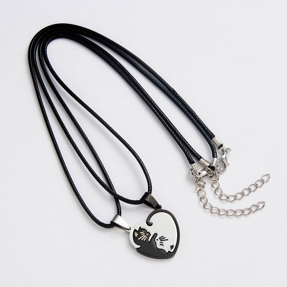 Black White Cat Stitching Necklace Friendship Heart Shape Gold White Cat Cute Couple Jewelry