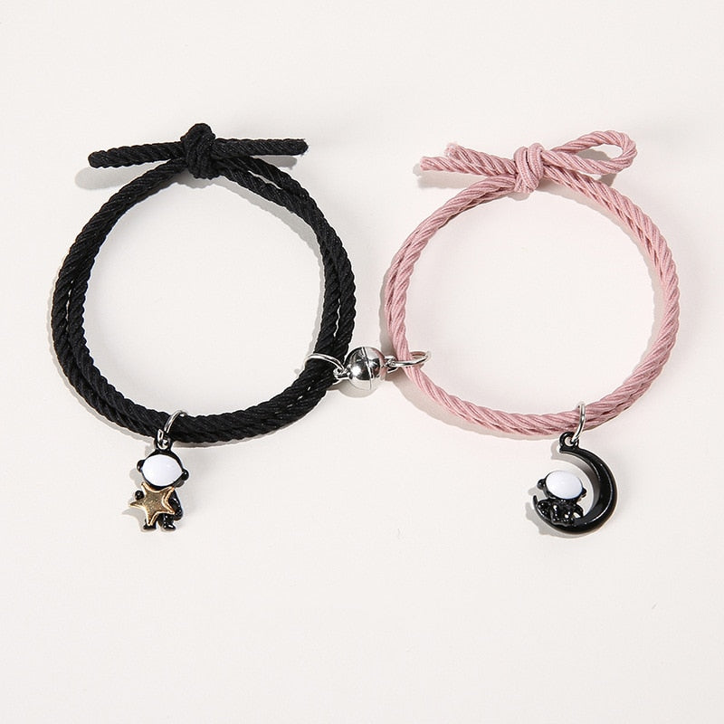 2Pcs/ Set Cartoon Magnetic Couple Bracelets with Moon Robots Pendant