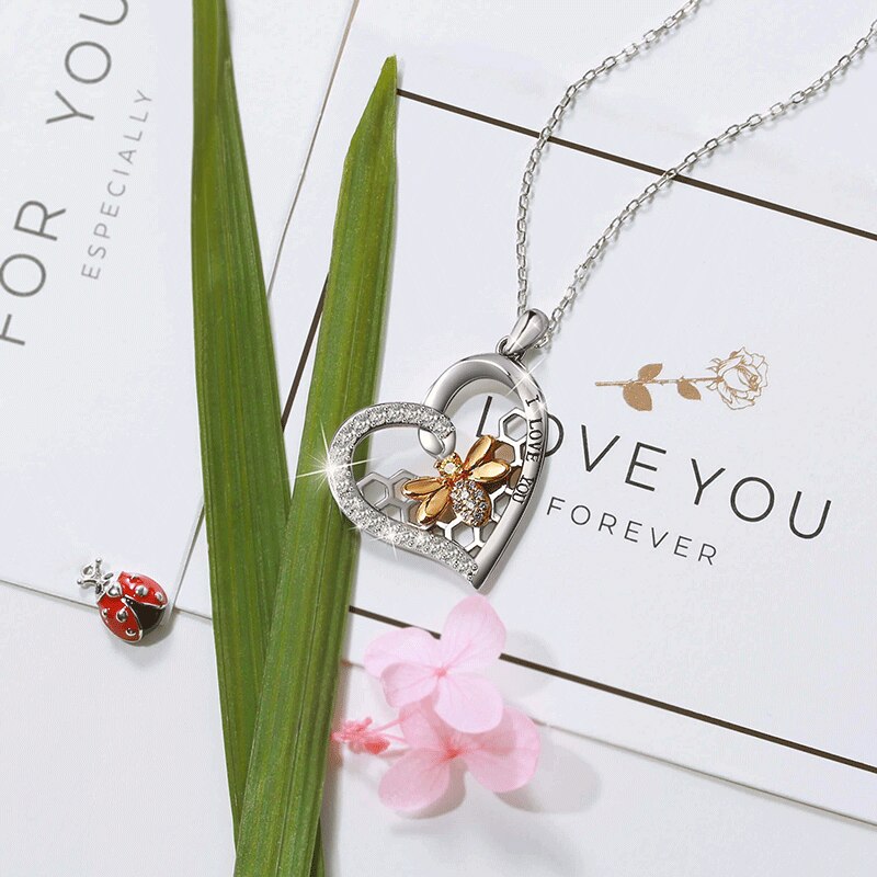 Heart 18K Gold Plated Honeycomb Bee Necklace  Beehive Animal Pendant