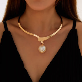 Collana di perle a onda d'acqua per donna Collana con colletto a forma geometrica in metallo grande e affascinante