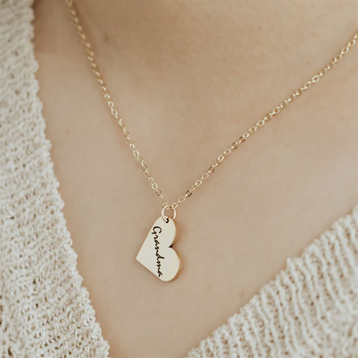 Heart-shaped Necklace Personalized Engraved Name Text Pendant