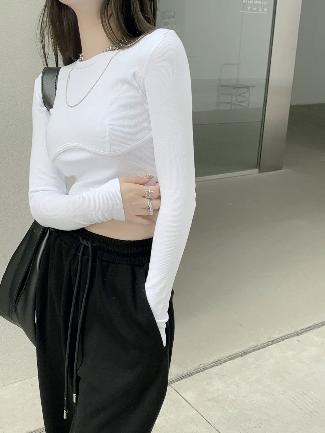 T-Shirt Frauen Design Brusttyp Crop Tops Herbst neue dünne lange Ärmel