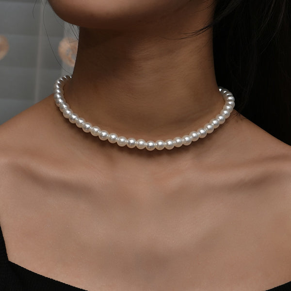 Gioielli di tendenza da sposa Collana di perle grandi per le donne Girocollo di perle d'imitazione bianche di moda