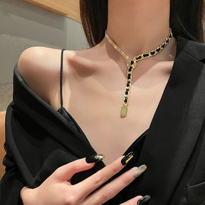 Collier Femme Lange Graue Kristallhalsketten und Anhänger für Damen Runde Statement-Halskette