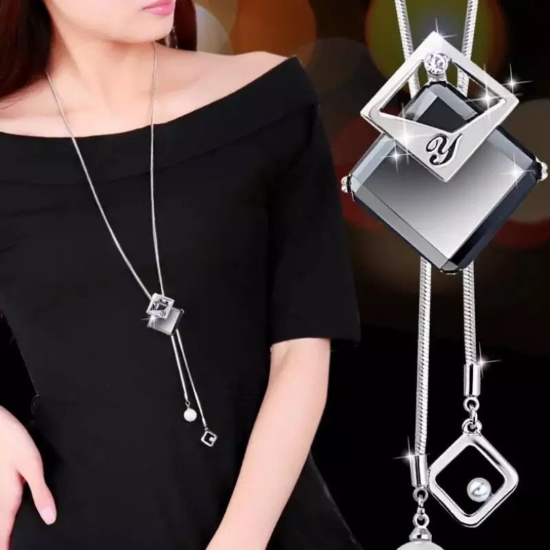 Collier Femme Lange Graue Kristallhalsketten und Anhänger für Damen Runde Statement-Halskette