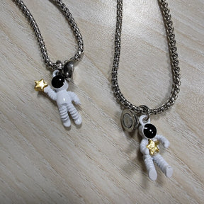 2Pcs Magnetic Couple Necklace Astronaut Pendant  Heart Star Choker Valentine's Day Gift