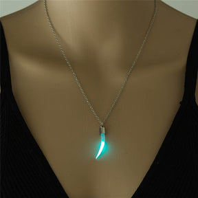 Chili Clavicle Chain Luminous Stone Metal Tooth Pendant Men and Women Personality Gift