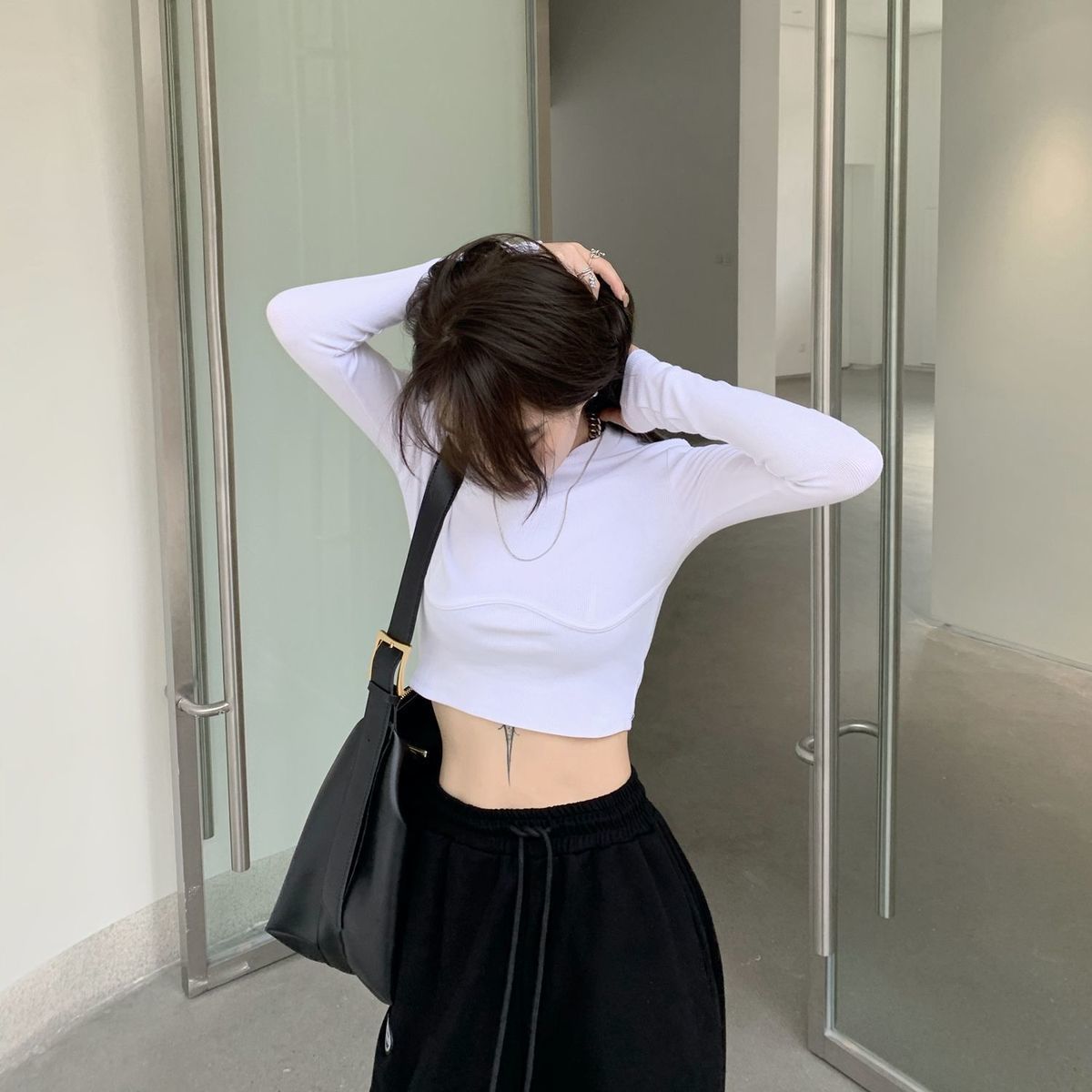 T-Shirt Frauen Design Brusttyp Crop Tops Herbst neue dünne lange Ärmel